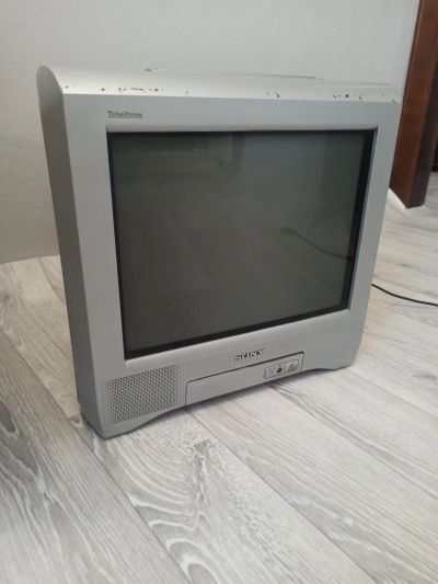 Лот: 24786729. Фото: 1. Телевизор Sony Trinitron 14". Телевизоры