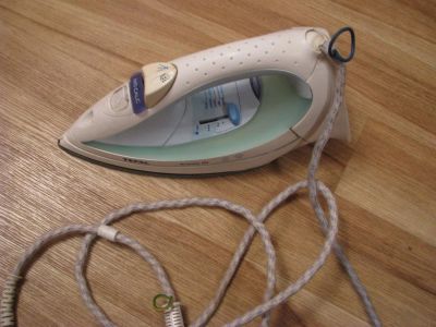 Лот: 3407447. Фото: 1. Утюг Tefal Avantis 90. Утюги, парогенераторы, отпариватели