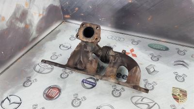 Лот: 23587911. Фото: 1. Коллектор выпускной Mazda CX-7... Двигатель и элементы двигателя