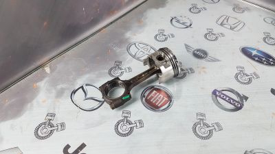 Лот: 23589233. Фото: 1. Шатун Suzuki Alto K6A 12111-58J31. Двигатель и элементы двигателя