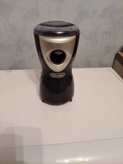 Лот: 16724860. Фото: 1. Кофемолка Delonghi. Кухонная