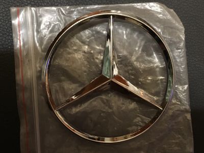 Лот: 13917638. Фото: 1. Эмблема Mercedes-Benz на багажник... Детали тюнинга