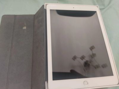 Лот: 18923289. Фото: 1. Ipad 2018 32gb 6 поколение. Планшеты