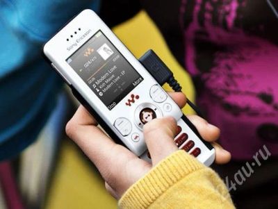 Лот: 664161. Фото: 1. Sony Ericsson W580i (серия "walkman... Кнопочные мобильные телефоны