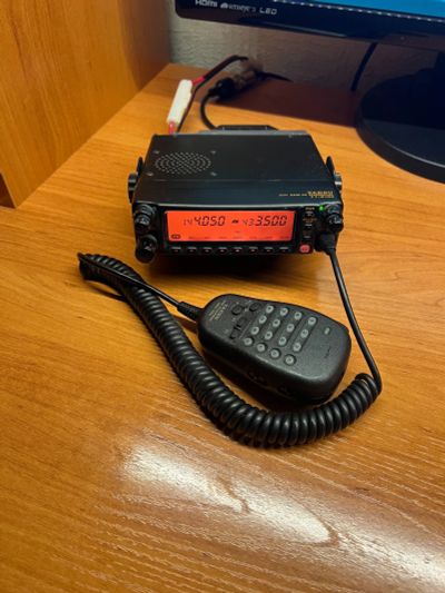 Лот: 23312880. Фото: 1. радиостанция Yaesu FT-8100. Рации, радиостанции