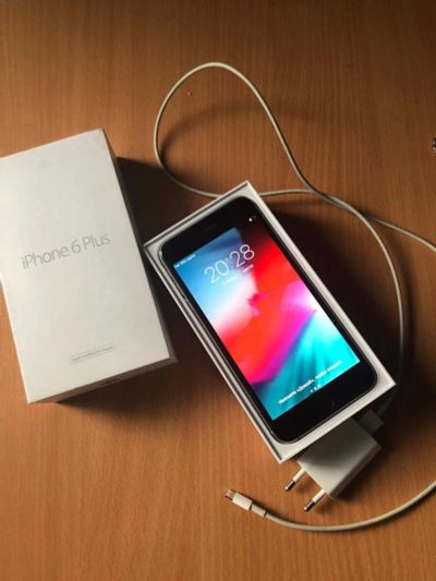 Лот: 14114378. Фото: 1. Apple iPhone 6 + Plus 64Gb. Смартфоны