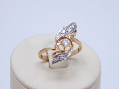 Лот: 13371144. Фото: 1. ЗОЛОТОЕ КОЛЬЦО С БРИЛЛИАНТАМИ... Кольца, перстни