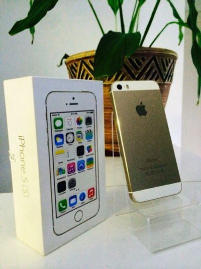 Лот: 4367698. Фото: 1. iPhone 5s. Смартфоны