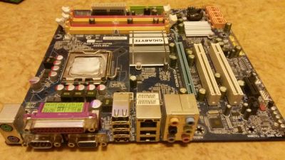Лот: 9908913. Фото: 1. Материнская плата Gigabyte GA-Q35M-S2... Материнские платы