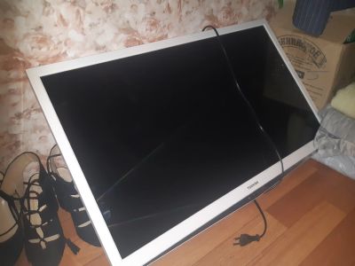 Лот: 16681611. Фото: 1. телевизор Toshiba (model: 32el934rb... Телевизоры