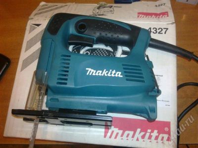 Лот: 715765. Фото: 1. Электролобзик Makita 4327. Электроинструмент