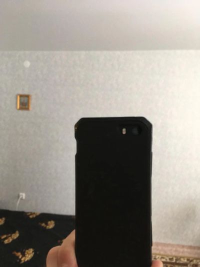 Лот: 11158348. Фото: 1. Iphone SE 32. Смартфоны