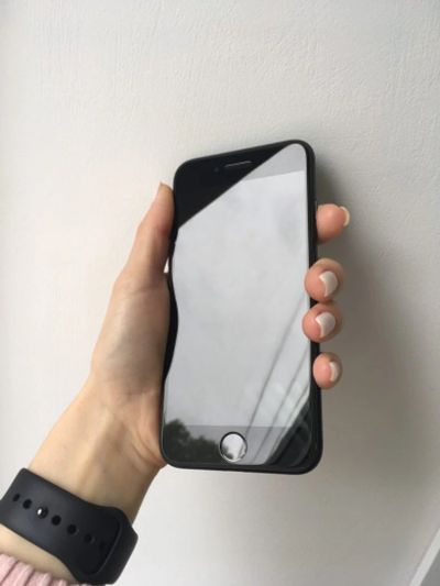 Лот: 16092426. Фото: 1. iPhone 7 Black 128GB Идеал. Гарантия. Смартфоны