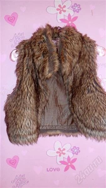 Лот: 1637881. Фото: 1. Меховушка Stradivarius. Верхняя одежда