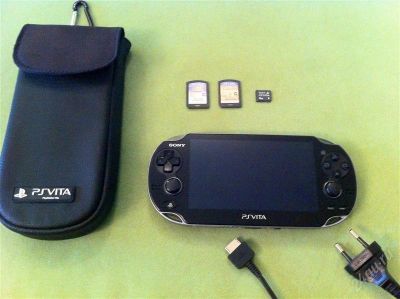 Лот: 1848773. Фото: 1. Playstation VITA Wi-Fi+MS4Gb+Case... Игровые приставки, консоли