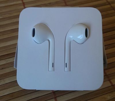 Лот: 11856482. Фото: 1. Стереогарнитура, наушники Apple... Наушники, гарнитуры