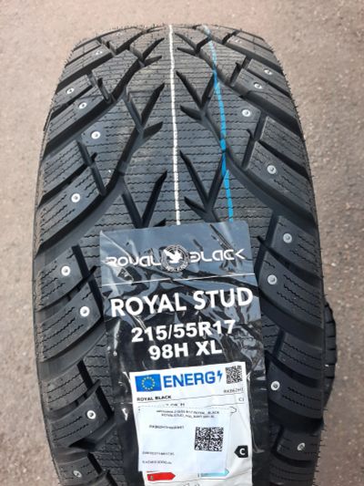 Лот: 25802986. Фото: 1. 215/55 R17 98H Royal Black Stud... Шины