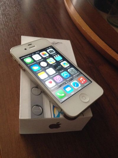 Лот: 6825235. Фото: 1. iPhone 4s 8Gb, РСТ. Смартфоны