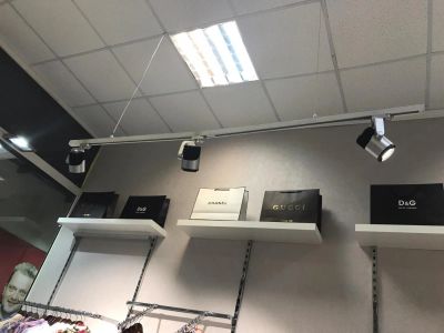Лот: 9686919. Фото: 1. Шинопровод для систем освещения. Торговое