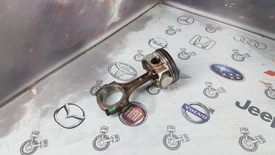 Лот: 23589391. Фото: 1. Поршень с шатуном Subaru Legacy... Двигатель и элементы двигателя