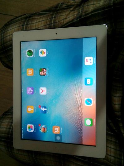 Лот: 11271319. Фото: 1. IPad 2 64gb wifi и sim. Обмен. Планшеты
