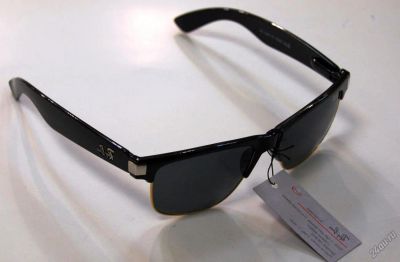 Лот: 5707254. Фото: 1. Солнцезащитные очки Ray-Ban Clubmaster. Очки солнцезащитные