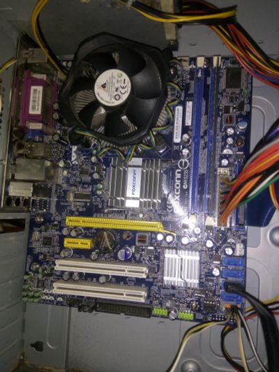 Лот: 19040763. Фото: 1. Foxconn G31MX-K + процессор Core2Duo... Комплекты запчастей