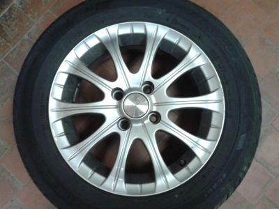 Лот: 3274196. Фото: 1. литье и шини dunlop. Шины на дисках