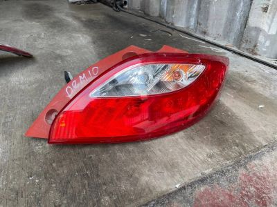 Лот: 17875578. Фото: 1. Фонарь задний Mazda Demio Dejfs. Оптика и освещение