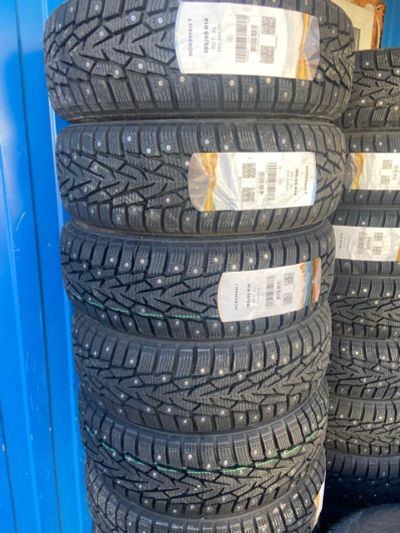 Лот: 20904481. Фото: 1. Зимняя резина 185/65 R-14 " Nokian... Шины