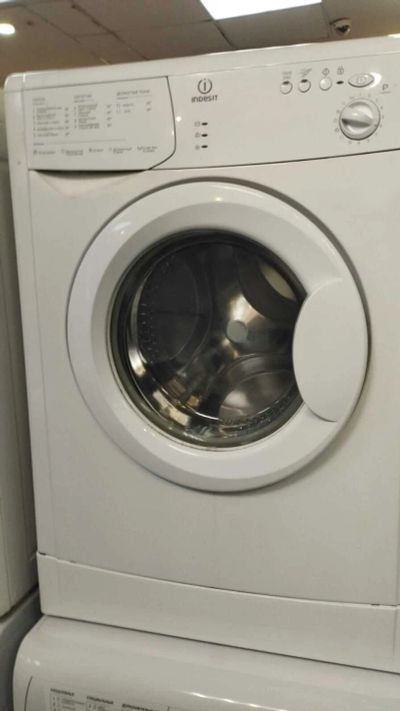 Лот: 25512700. Фото: 1. Стиральная машина Indesit WIUN... Запчасти для остальной бытовой техники