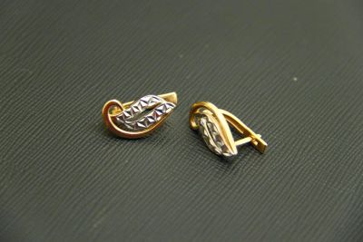 Лот: 3803396. Фото: 1. Серьги золотые 4 Золото 585, вес... Серьги, каффы