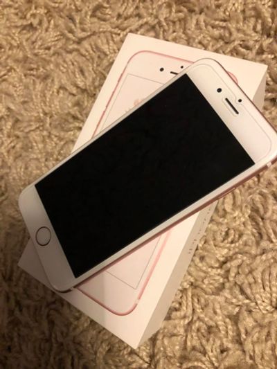 Лот: 10786183. Фото: 1. iPhone 6s 16 rose gold. Смартфоны