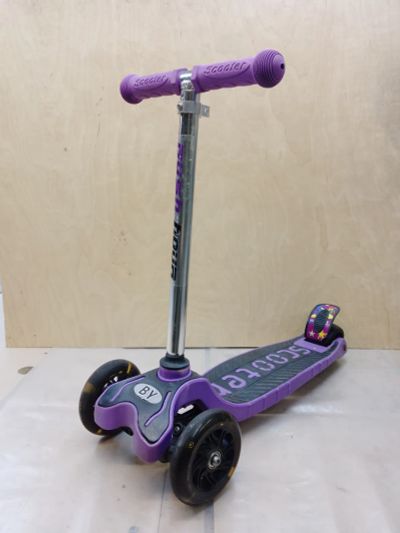 Лот: 21733521. Фото: 1. Самокат Scooter трехколесный... Самокаты