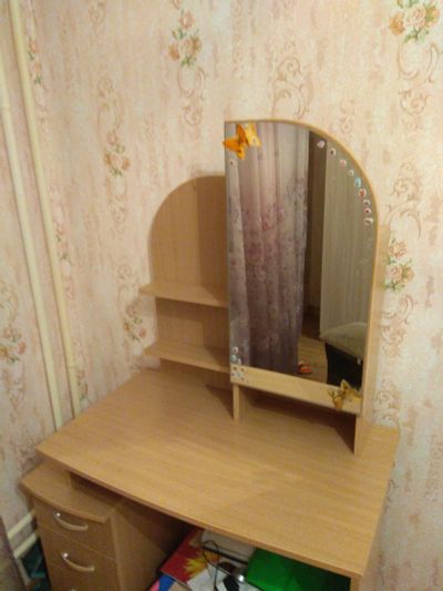 Лот: 12528523. Фото: 1. Дамский столик. Туалетные столики