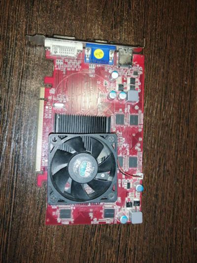 Лот: 17518970. Фото: 1. PowerColor Radeon HD 5570 PCI-E... Видеокарты