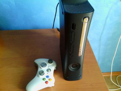Лот: 3798345. Фото: 1. XBOX 360 Elite 120 Gb. Игровые приставки, консоли
