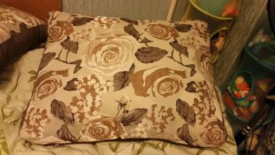 Лот: 8150434. Фото: 1. Диванные подушки большие. Диваны