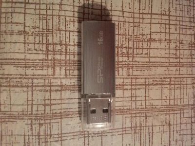 Лот: 6670588. Фото: 1. Неисправная высокоскоростная флэшка... USB-флеш карты