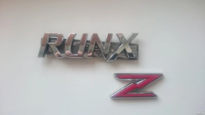 Лот: 13854103. Фото: 1. Шильдик Corolla Runx Z от Toyota... Кузов