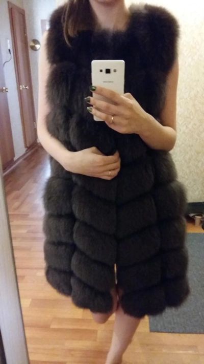 Лот: 9979172. Фото: 1. Меховая жилетка песцовая. Верхняя одежда