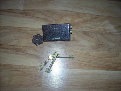 Лот: 3060653. Фото: 1. Замок с ключами новый! с рубля... Замки