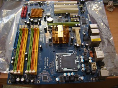 Лот: 4080459. Фото: 1. Материнская плата S775 ASRock... Материнские платы