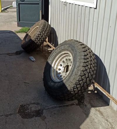 Лот: 23571512. Фото: 1. Колеса r15 31 toyota surf. Шины