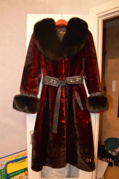 Лот: 3739652. Фото: 1. Красивая шуба (мутон, песец... Верхняя одежда