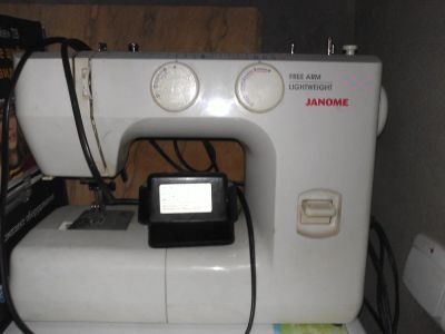 Лот: 4296478. Фото: 1. Швейная машинка Janome. Швейная, вязальная