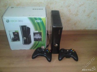 Лот: 2847873. Фото: 1. XBox 360 250Gb + 2 игры + 2 джоя... Игровые приставки, консоли