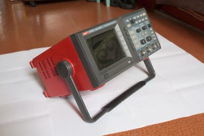 Лот: 10869136. Фото: 1. Осциллограф цифровой UNI-T UTD3062C. Радиолюбительский инструмент