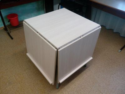 Лот: 9318863. Фото: 1. Стол-мольберт для детского творчества... Для рисования