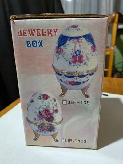 Лот: 25651273. Фото: 1. Сувенир яйцо. Фигурки, статуэтки